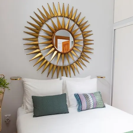 Alfama Terrace With Authentic Xviii Tiles And Historic Notes 3 Bedrooms & 2 Bathrooms Ac Апартаменты