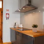 Alfama Terrace With Authentic Xviii Tiles And Historic Notes 3 Bedrooms & 2 Bathrooms Ac *